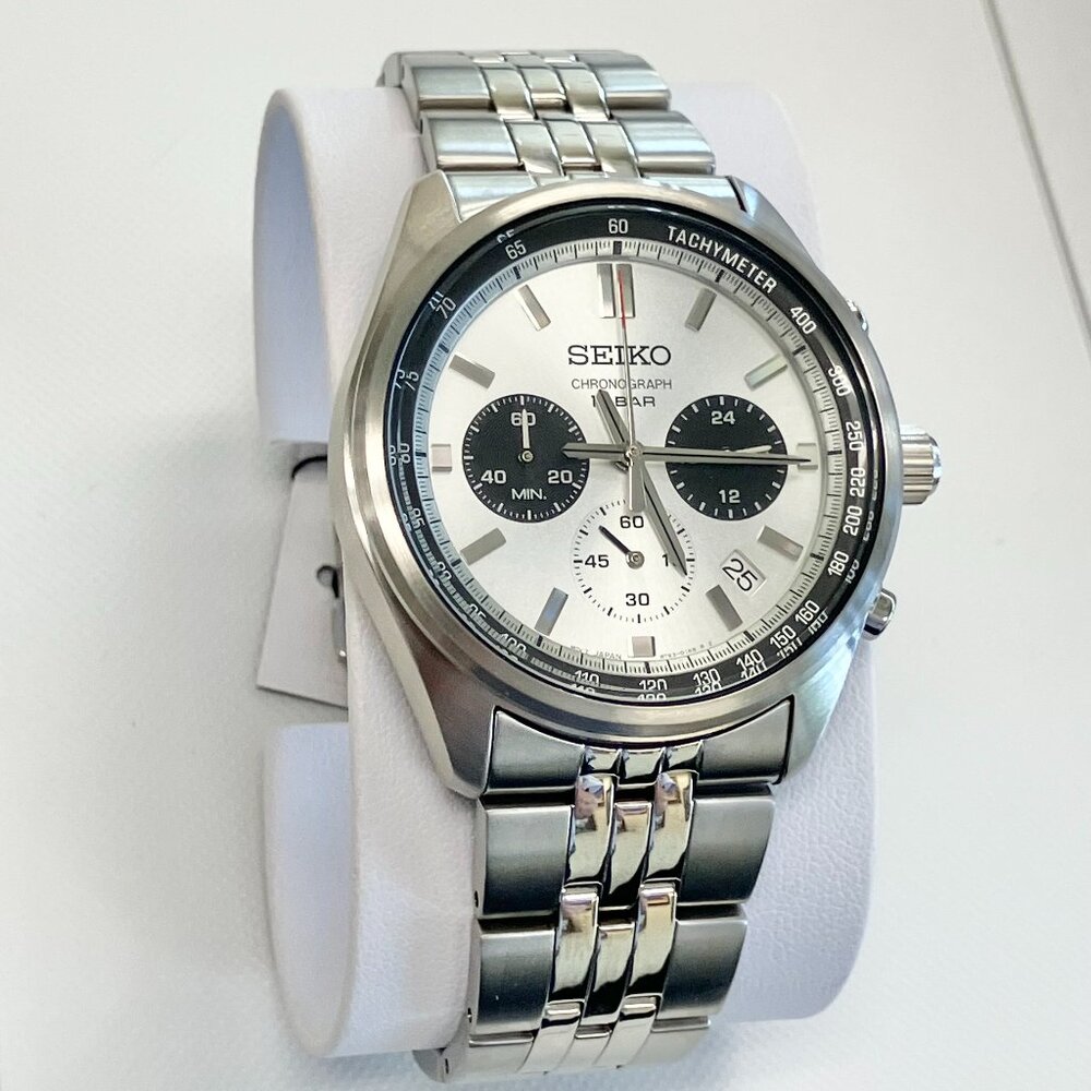 Seiko SSB425 Chronograph Watch